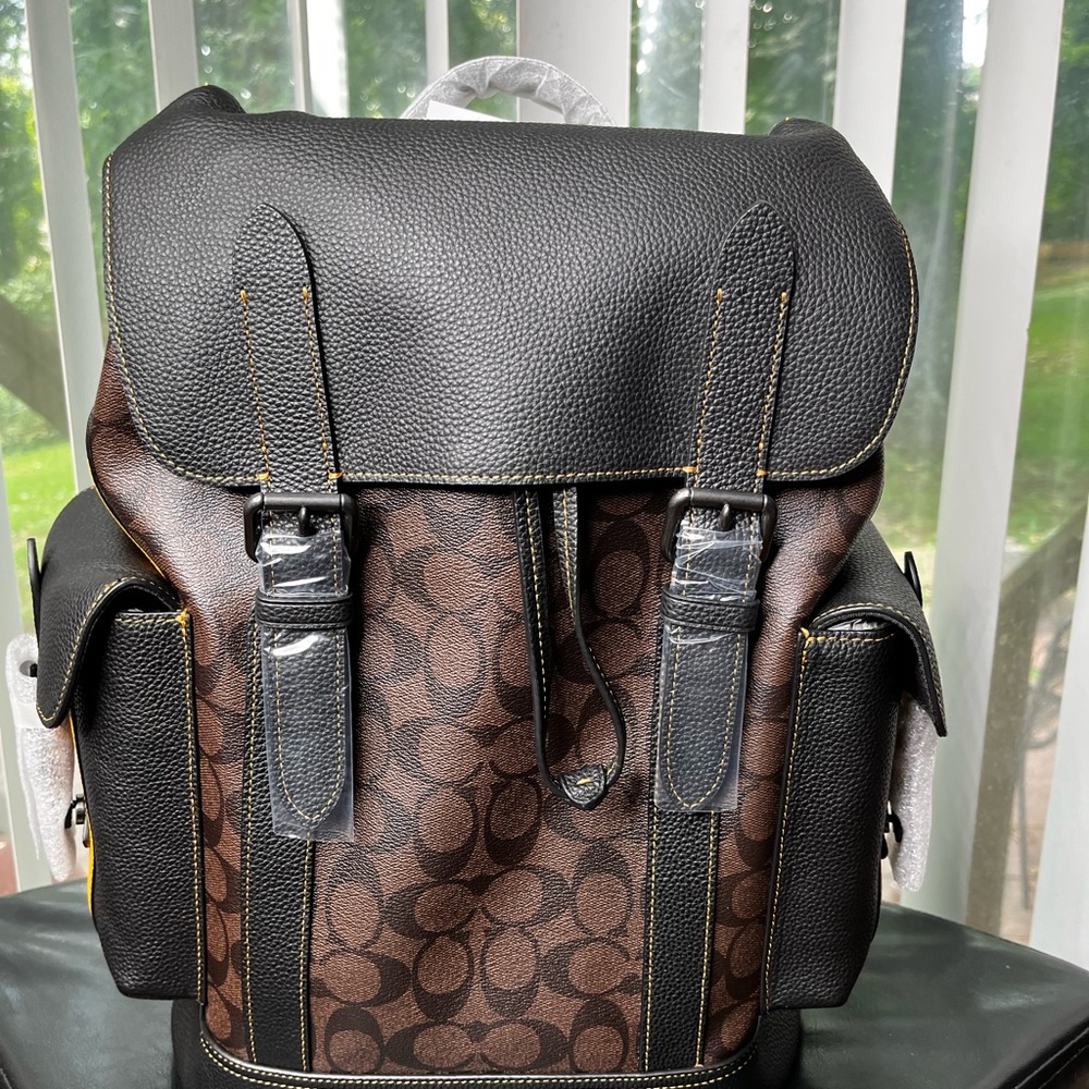 Coach Back Pack - Picture 2 of 2